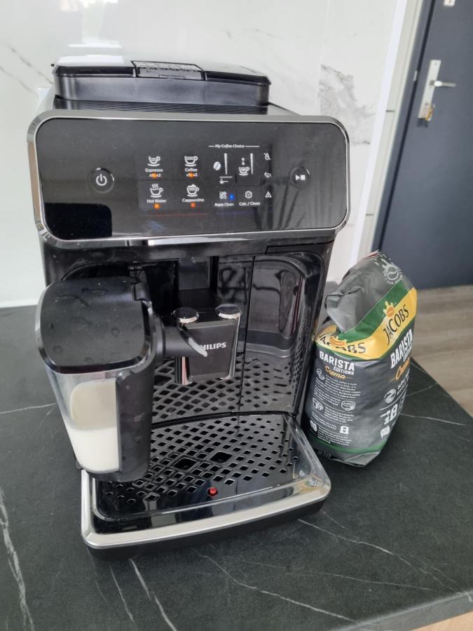 רבאל Piekny Apartament Przy Plazy מראה חיצוני תמונה